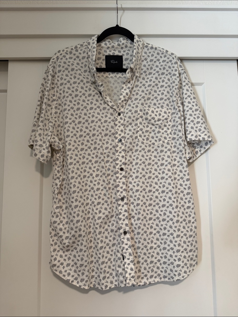 Rails button up